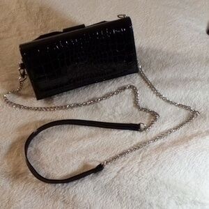 JUST SOLUTIONS NEW BEAUTIFUL PURSE!